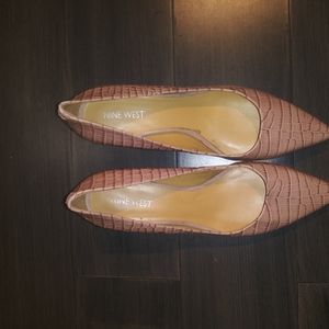 Nine west kitten heel pums